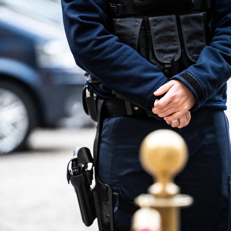 "Picchiarono un ragazzo arrestato", pm di Milano chiede un anno di carcere per gli agenti