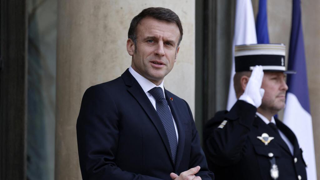 Emmanuel Macron prêt à "ouvrir le débat" d'une défense européenne comprenant l'arme nucléaire
