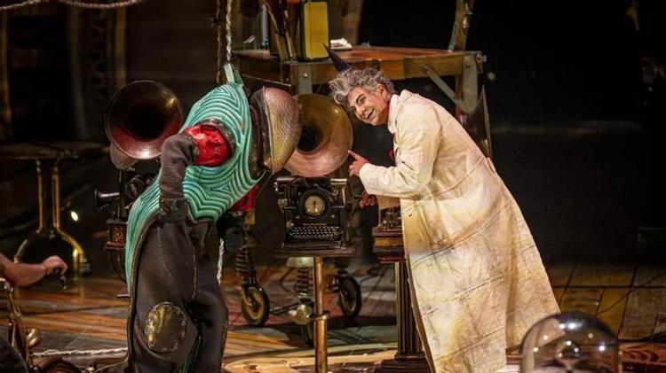 El maestro de ceremonias de 'Kurios', de Cirque du Soleil: «Actuar en España impone, es como si estuvieran tus padres en la grada»