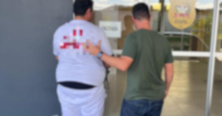 Condenado por abusar enteada é preso no local de trabalho em Blumenau