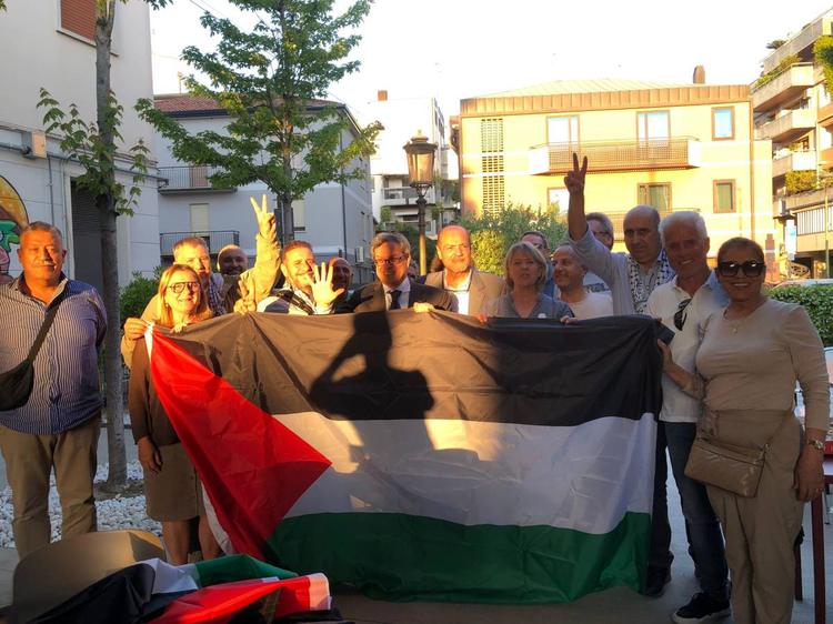 La carica degli islamisti a 5 Stelle. A Venezia spunta Pedullà insieme ai palestinesi