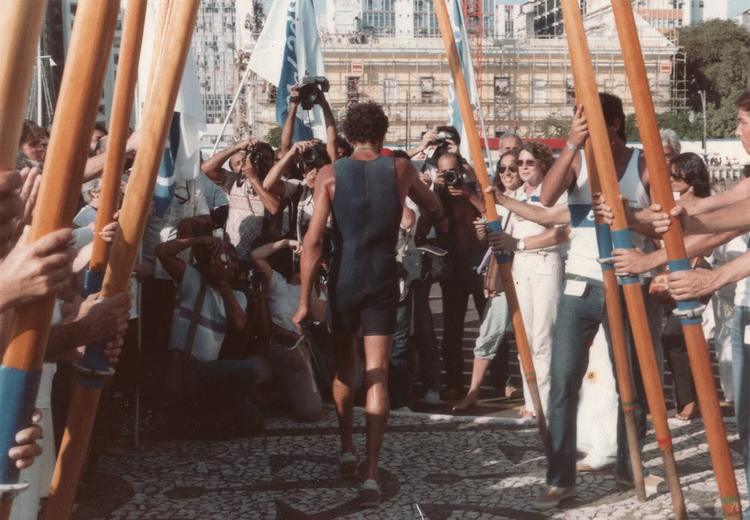 Há 42 anos, Amyr Klink chegava à Bahia após travessia de 100 dias em barco a remo: 'Sabia que ia chegar, vivo ou morto'