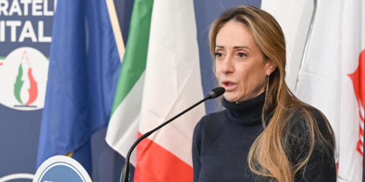 Arianna Meloni: "Da cristiana sono con il Papa. Ognuno resti nel proprio perimetro di responsabilità"