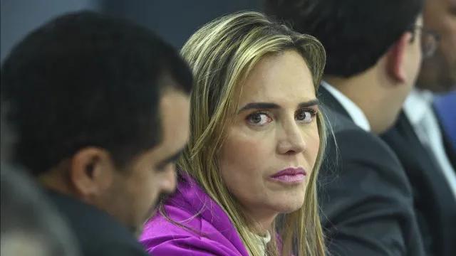 Governadora do DF pede aval da gestão Lula para empréstimo ao BRB