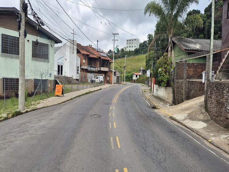Manutenção em bueiros provoca bloqueios no bairro Nossa Senhora de Fátima neste sábado