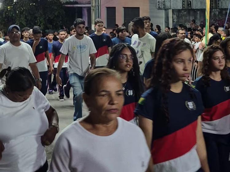 Desfile de 7 de Setembro reúne multidão no Centro da capital do Acre; VÍDEOS