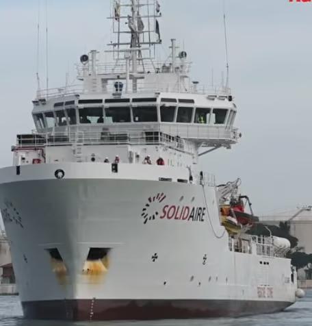 Migranti, sbarcata oggi a Livorno nave Solidaire con 54 naufraghi a bordo