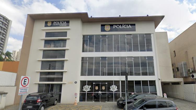Homem é preso após ameaçar ex-companheira e atirar contra a casa dela em São José dos Campos