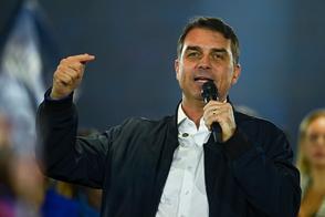 PF investiga empréstimo do BRB de R$ 3,1 milhões para Flávio Bolsonaro comprar mansão