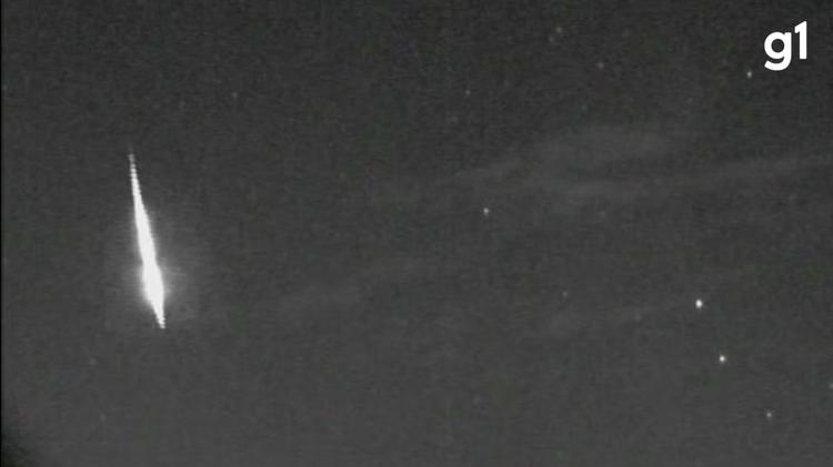 Clarão no céu: meteoro com brilho intenso cruza o RS; VÍDEO