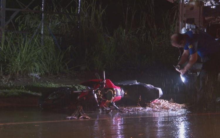 Morre terceiro motociclista envolvido em acidente&nbsp;com caminhão de coleta de lixo em Aparecida de Goiânia, diz família