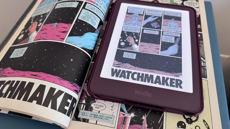 kindle colorsoft with watchmen comic panel on display