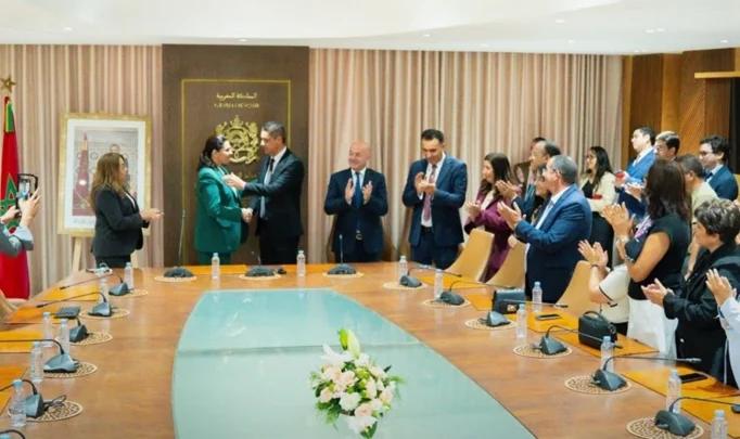 تسليم السلط بين فاطمة الزهراء المنصوري وسمير بلفقيه بوزارة التعمير