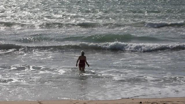 Quanto tempo uma pessoa consegue sobreviver perdida no mar?