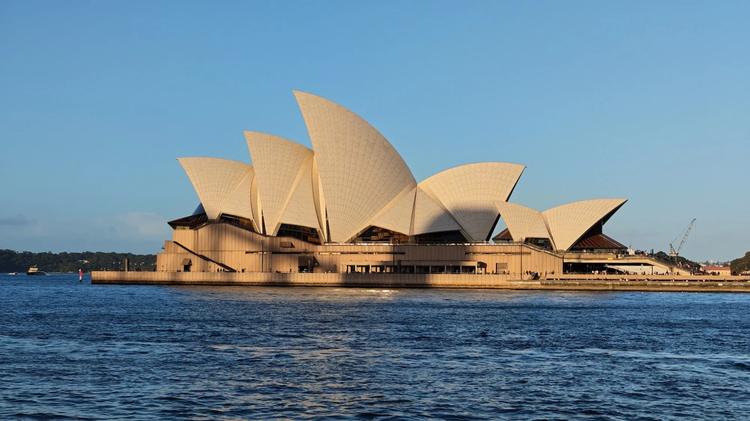 A screenshot of footage from the Insta360 Luna Ultra, filming the Sydney Opera House at 3x zoom.