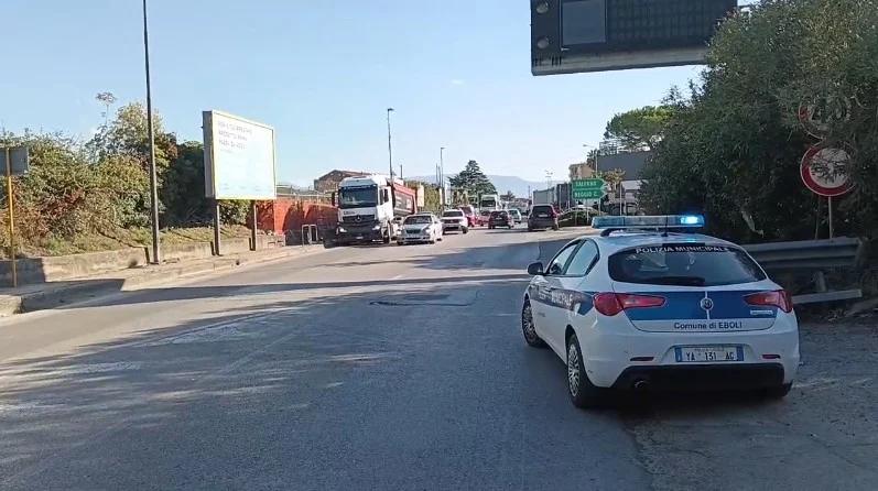 Protesta autotrasportatori nel Salernitano: blocco sull’A30 e disagi a Eboli