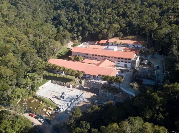 TCE-RJ dá cinco dias para Estado explicar contratos da obra do Hospital de Oncologia de Nova Friburgo