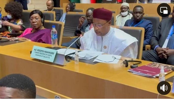 L’ex Président Issoufou est autorisé à quitter le Niger