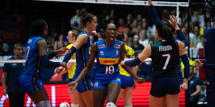 Europei di volley, l'Italia di Velasco soffre ma supera la Svezia (3-1). In semifinale Olanda o Polonia