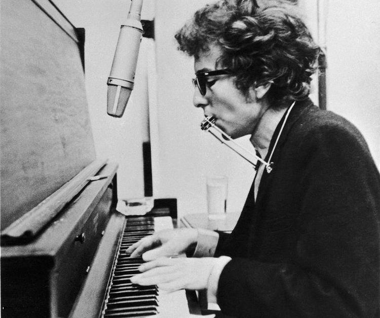 ALL THE RIGHT NOTES: BOB DYLAN - Capra Leather