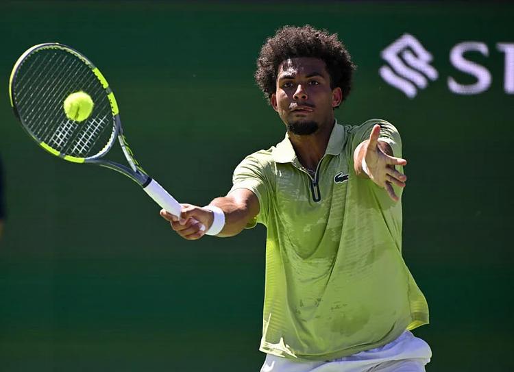 Indian Wells : Arthur Fils encore stoppé en quarts, Zverev impitoyable