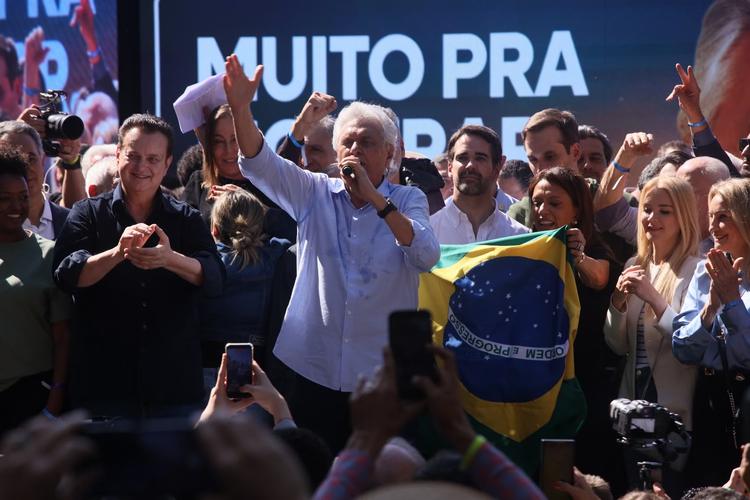 Caiado critica Lula e Flávio Bolsonaro e exalta feitos como governador em Goiás