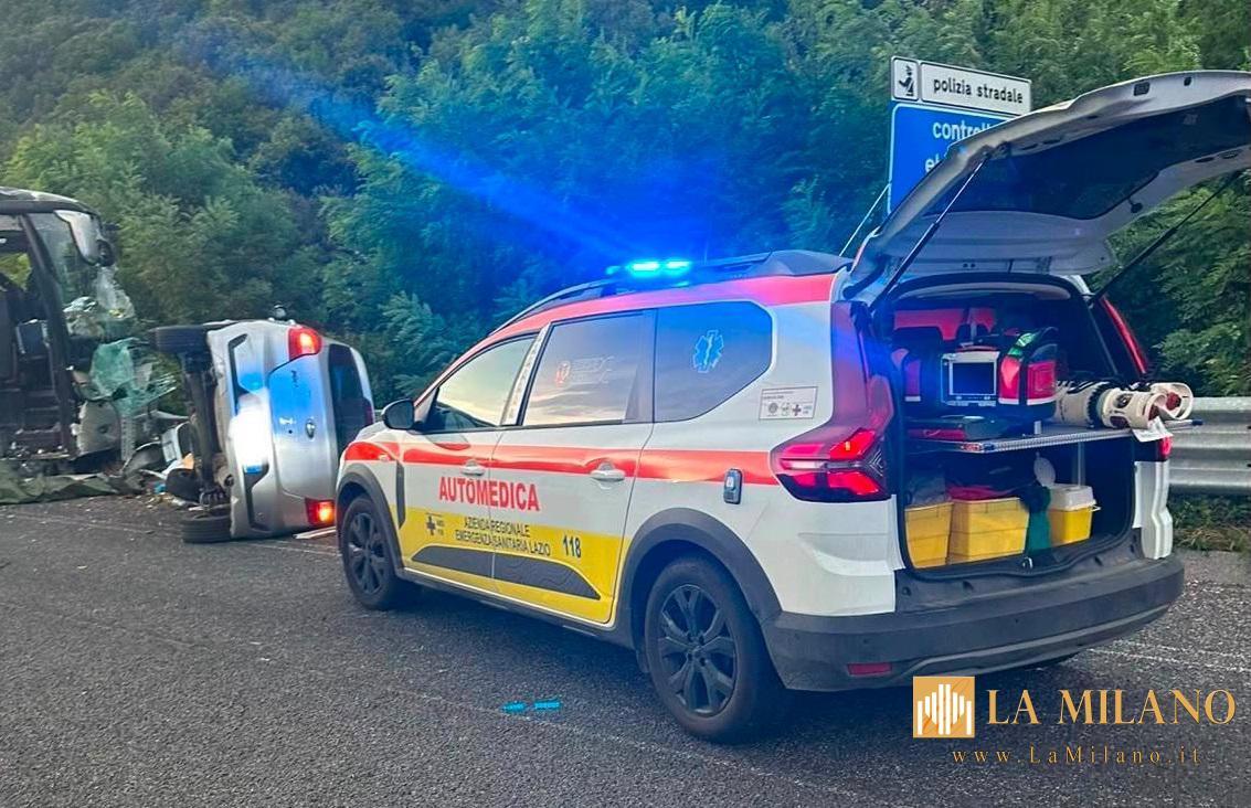 Tragedia sulla Rieti-Terni: scontro frontale tra pullman e camper, sei morti e 30 feriti sulla Statale 79