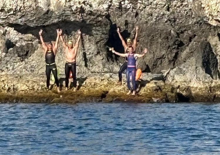 Traversata Vulcano – Milazzo, impresa per i nuotatori della Swimblu Russo, Scibilia, Sindoni e Venuti