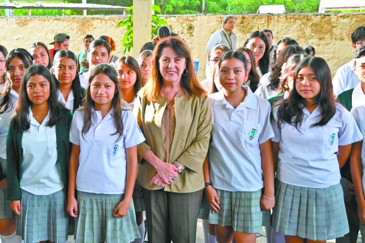 ¡Histórico! Margarita González Saravia 'blinda' La Lagunilla con valores: así transformará las escuelas