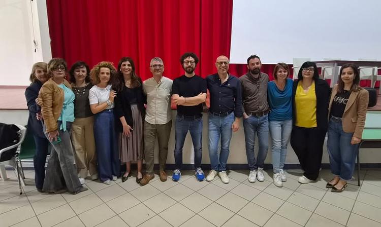 Un altro emozionante appuntamento con il Maggio dei Libri oggi presso l’Auditorium comunale, dove lo scrittore Alessandr...