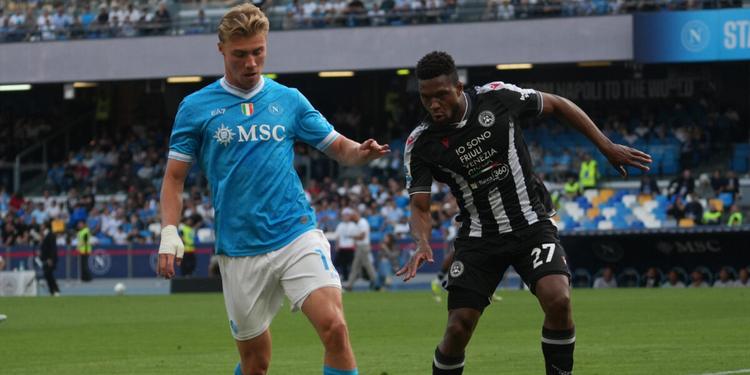 Il Napoli saluta con un sorriso: Hojlund stende l’Udinese e blinda il secondo posto