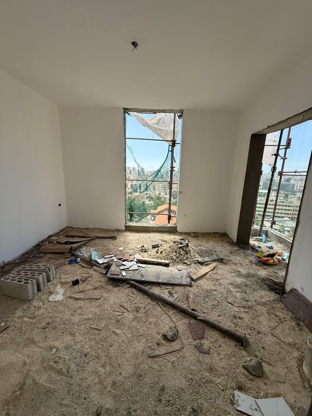 For Sale: Apartment in Dekwaneh