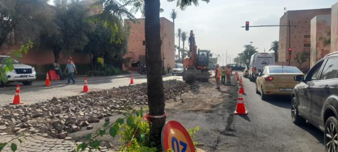 ميزانية ضخمة وخبراء أجانب.. من يتحمل مسؤولية فضيحة الأشغال المغشوشة بشارع حمان الفطواكي بمراكش؟