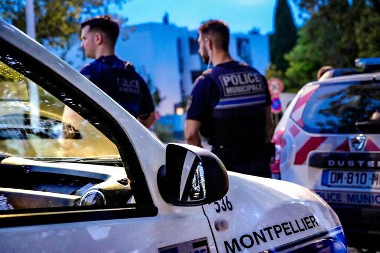 Les policiers municipaux en surveillance dans l'Écusson à Montpellier