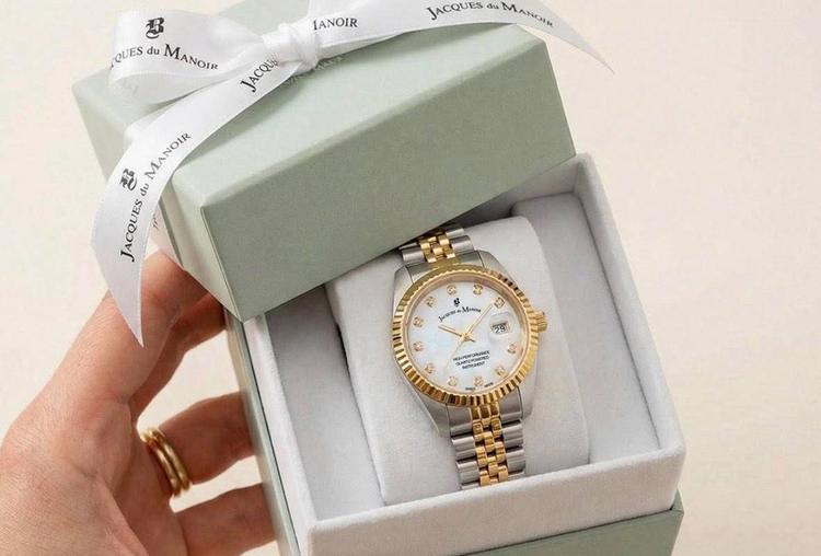 Ontdek de tijdloze elegantie van Jacques de Manior horloges bij Juwelier toe Water