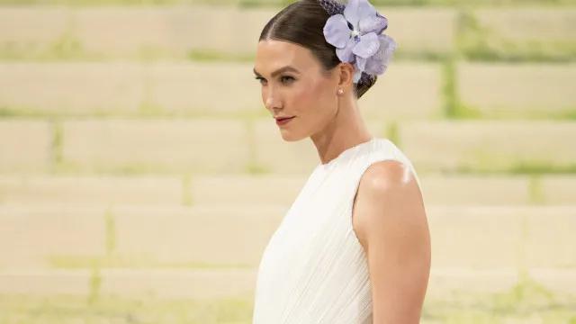 Ex-melhor amiga de Taylor Swift, Karlie Kloss surpreende ao aparecer em seu casamento