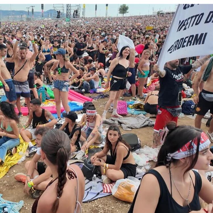 Roma come Woodstock, 250mila per Ultimo a Tor Vergata
