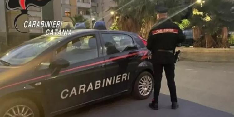 Catania, irrompe in casa e tenta di violentare una 29enne: arrestato