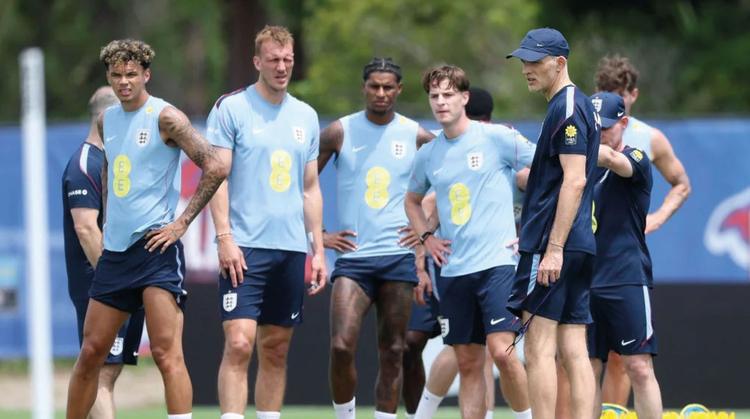 Roban utilería a Inglaterra en Estados Unidos previo a su debut mundialista