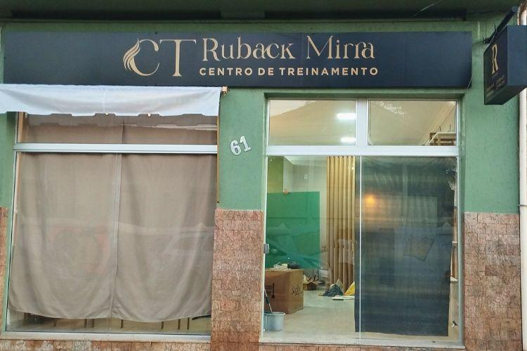 Centro de Treinamento Ruback Mirra, com espaço de beleza, será inaugurado em Recreio