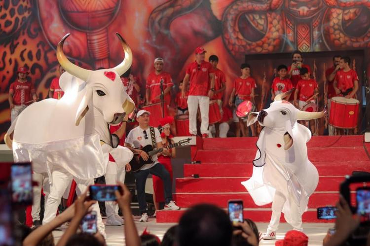 Tradicional Alvorada do Garantido acontece nesta quinta-feira em Parintins