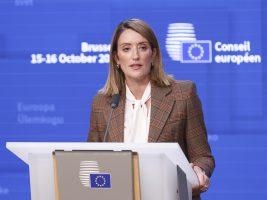 Ue, scontro sul bilancio. Il Parlamento sfida gli Stati. Metsola: “Tagli inaccettabili”