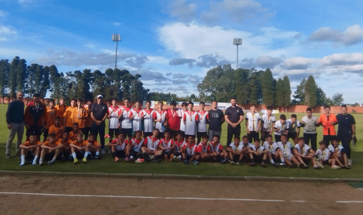 Escola Presidente Dutra é a campeã da 5ª Copa Escolar de Futebol na categoria masculino