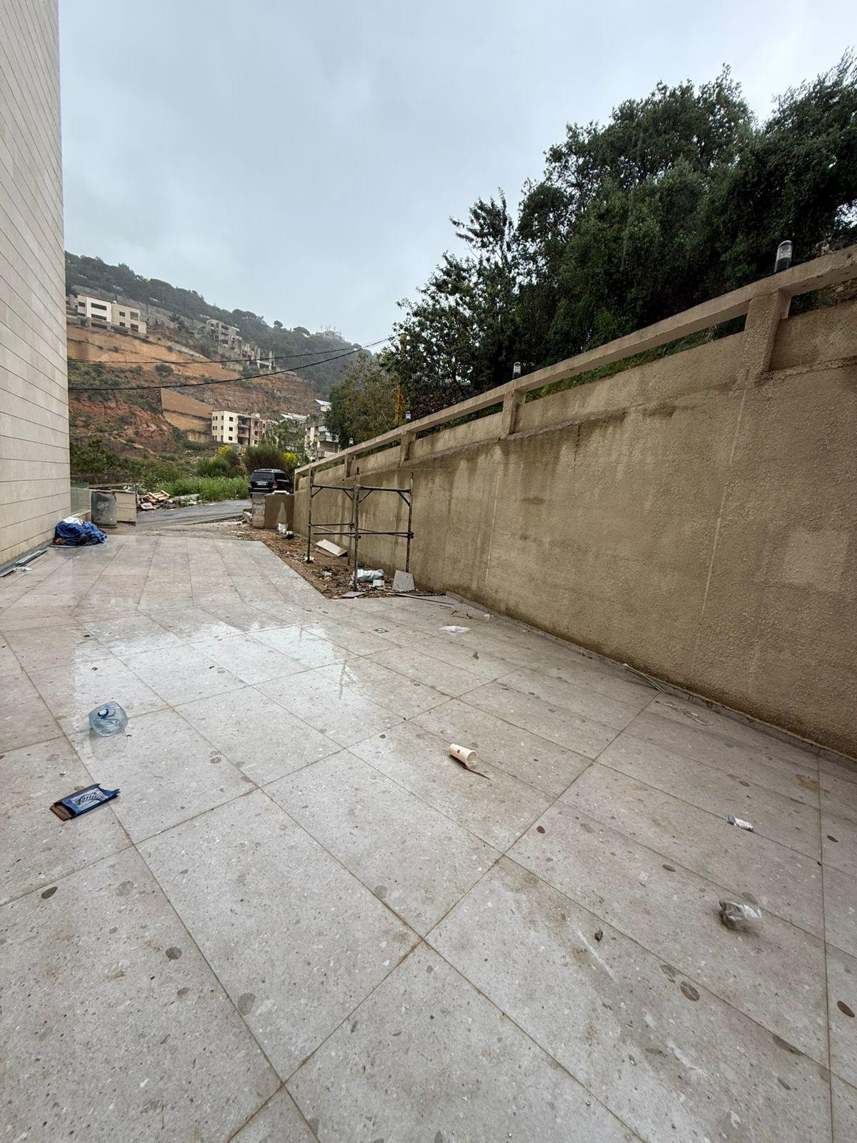 For Sale: Apartment in Mansourieh