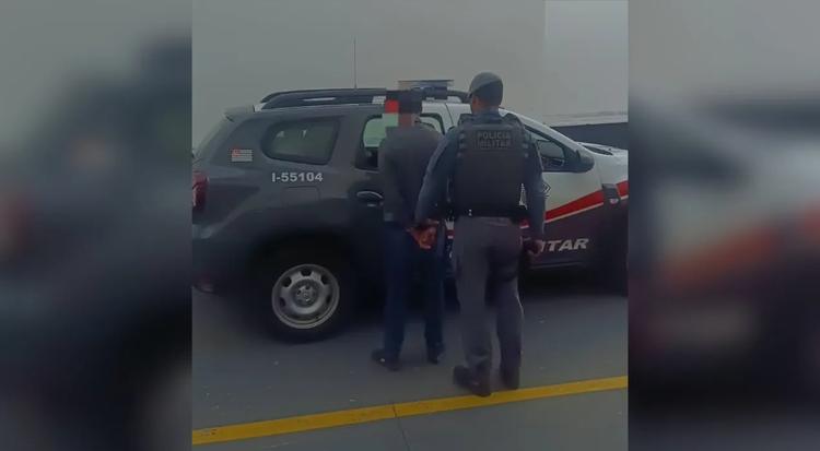 Suspeito de furtar estabelecimento na Raposo Tavares é retido por segurança e preso pela PM em Sorocaba