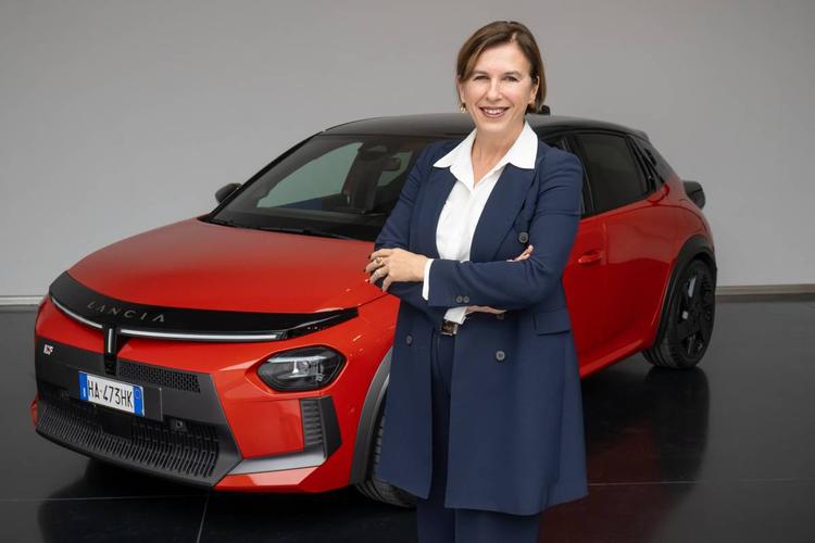 Roberta Zerbi: "Ypsilon e Gamma sono la base solida su cui costruiamo il futuro di Lancia"