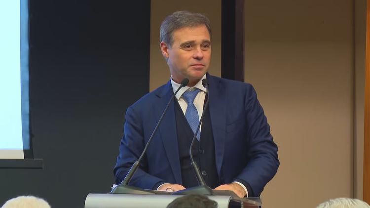 Ministro André Mendonça diz que o RJ precisa combater fluxo financeiro do crime organizado