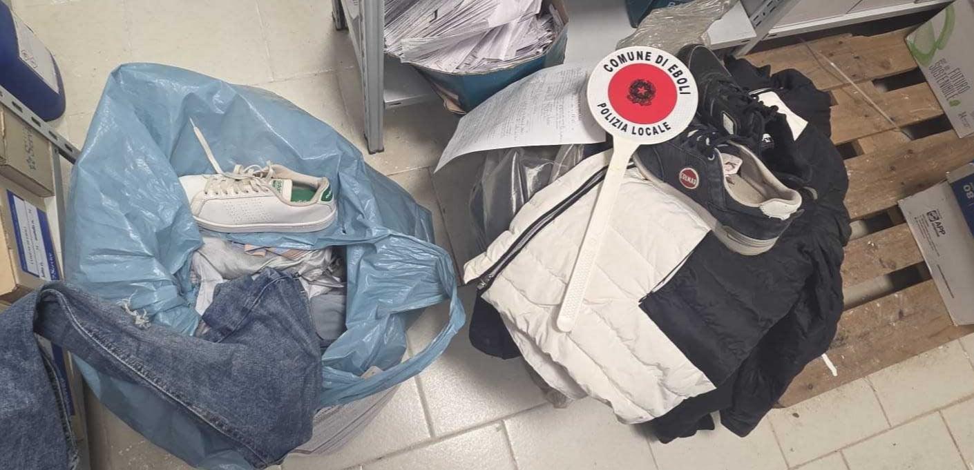 Eboli: giro di vite sull’abusivismo commerciale, smantellato mercatino illegale a Santa Cecilia