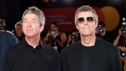 Documentário do Oasis é ovacionado por oito minutos em Veneza, com Liam e Noel juntos no palco