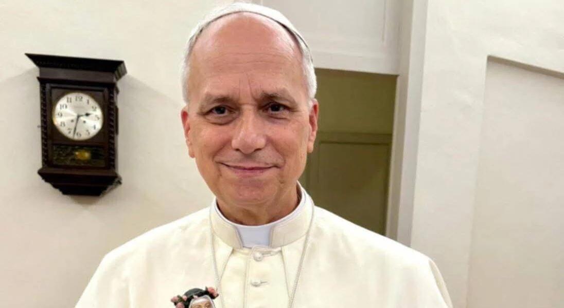 Preghiere per Papa Leone XIV dopo l’intervento: l’appello dell’Arcivescovo Bellandi alla comunità di Salerno